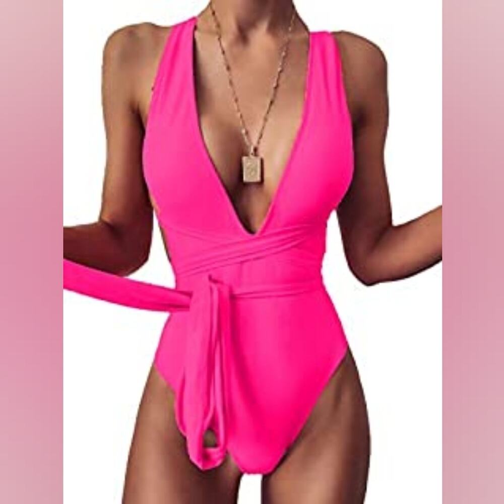 New Barbiecore Hot Pink Swimsuit One Pc Swimsuit Plunge 522 Halter Open Back‎ L